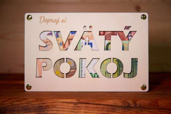 Drevená obálka na peniaze na špeciálnu príležitosť. Darujte finančný dar štýlovo.